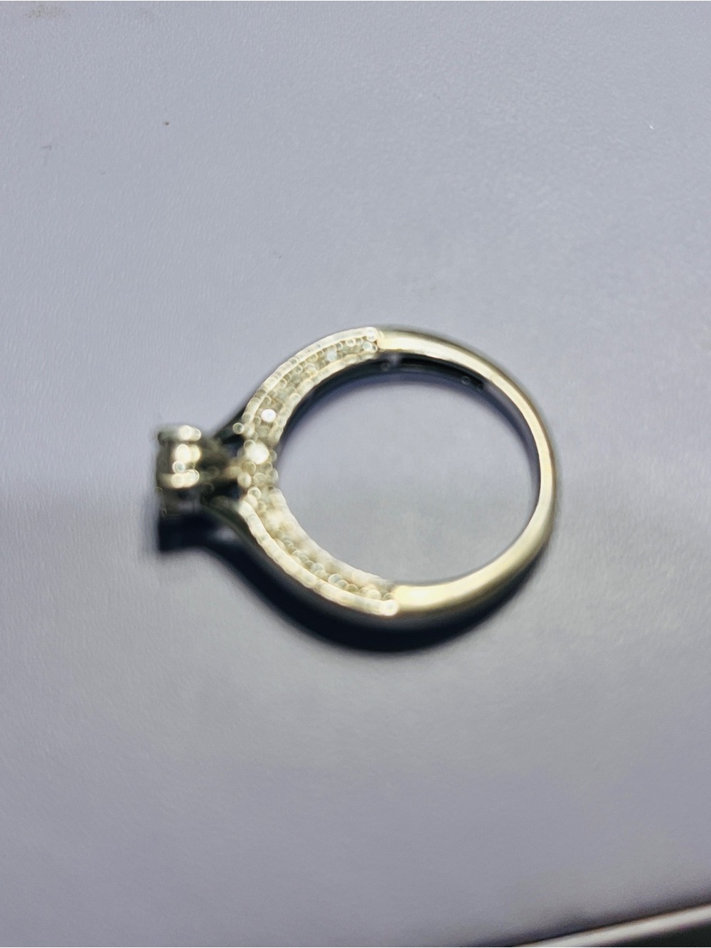 Beautiful 3/4 karat white gold engagement ring - Picture 2 of 6